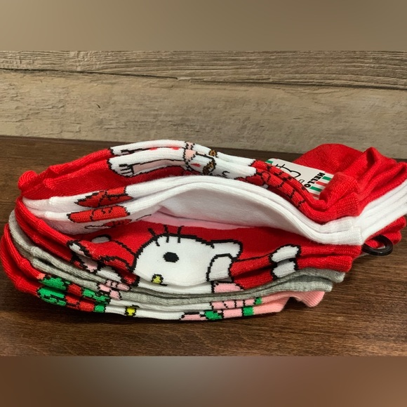 SANRIO HELLO KITTY Ladies 5 Pair Of No Show Socks - Picture 8 of 8